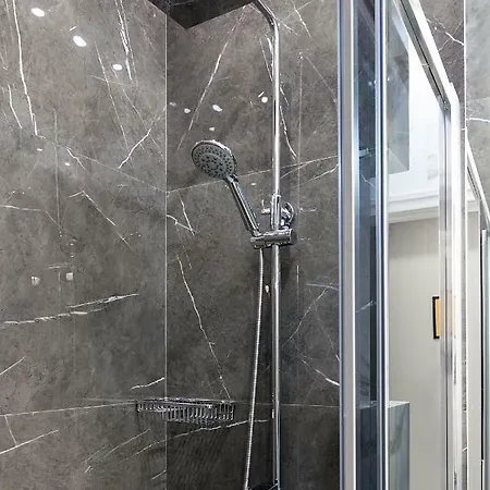 Royal Art-apartment On Skoryka 26