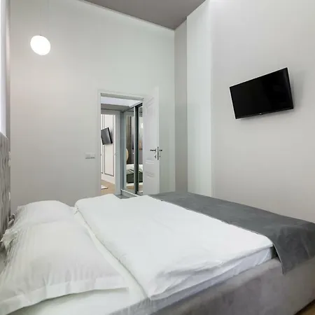 Royal Art-apartment On Skoryka 26 * Leopoli