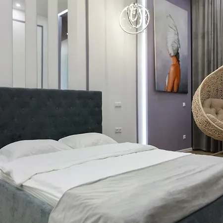 Royal Art-apartment On Skoryka 26 شقة